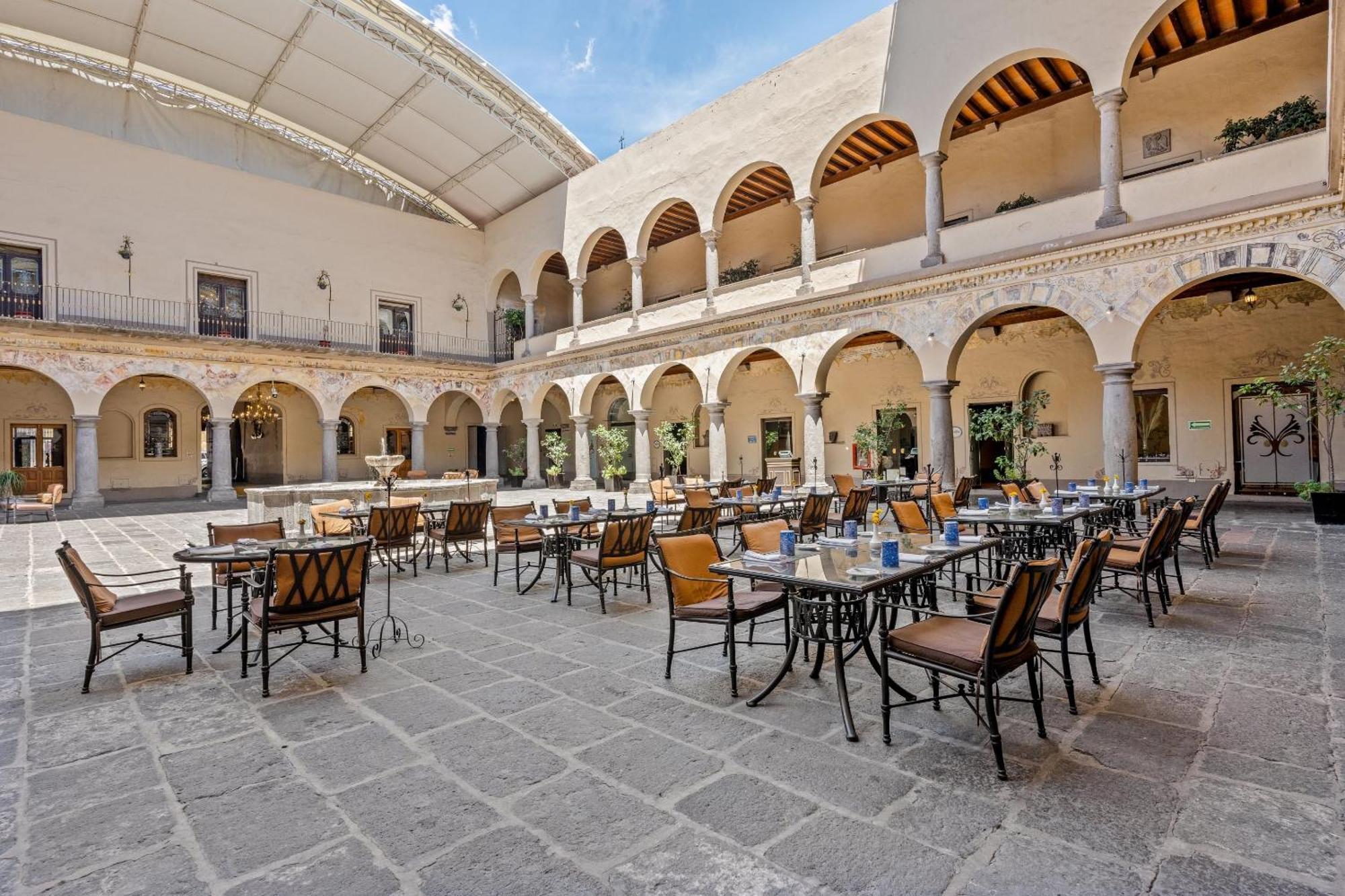 Quinta Real Puebla Hotel Exterior foto The hotel's interior courtyard